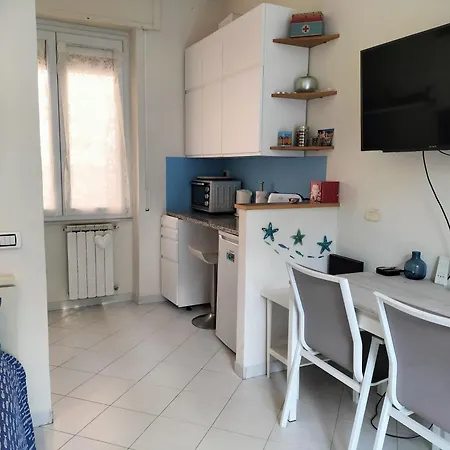 Apartment Nives Cosy In The Center With Terrace And Ac Monterosso al Mare