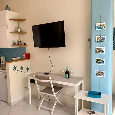 Nives Cosy In The Center With Terrace And Ac Monterosso al Mare