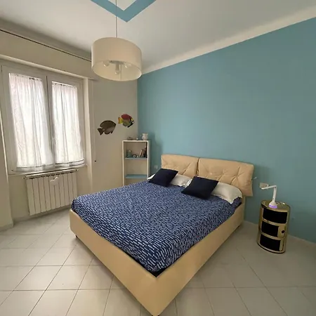 Daire Nives Cosy In The Center With Terrace And Ac Monterosso al Mare